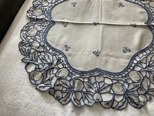 linge ancien Nappe Ronde Brodée En Lin Bi richelieu d’epoque Napoleon lll