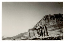 Grèce, Corinthe, Ruines antiques et colonnes dorique, Tirage vintage, 1962 Photo