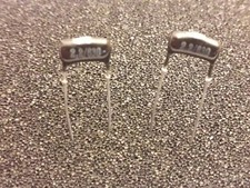Condensateur 2,2nF 630v(2pcs).pas 1cm.(2,2/630).