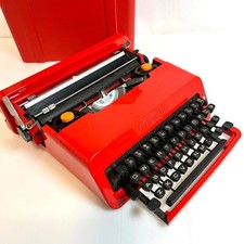 Machine à écrire Olivetti