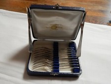 12 ANCIENNE Fourchettes à