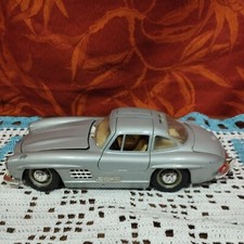 ancien jouet en métal burago mercedes benz 300 SL (1954) échelle 1/24