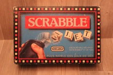 Jeu de société Scrabble Jet avec des dés ( entre Scrabble et Yam's)
