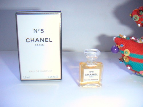 Belle recente miniature - ,