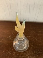 Flacon à parfum fleur jaune