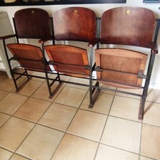 Rangée de 3 fauteuils de cinéma anciens LUTERMA