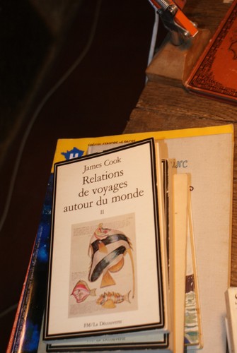 Relations voyages autour du - de,