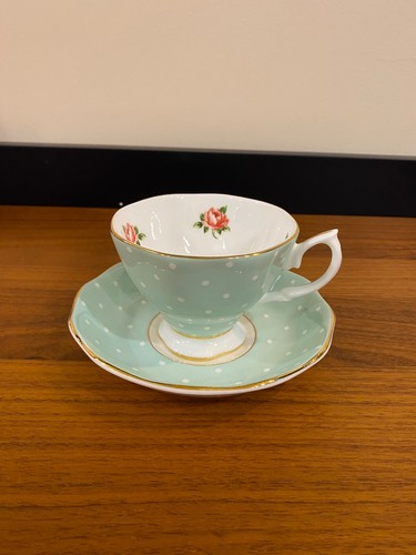 Belle tasse sous - tasse, et