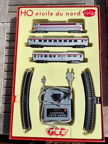 Ancien coffret train - train, ho