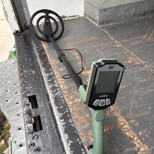 Minelab terra metal detector - x-terra,