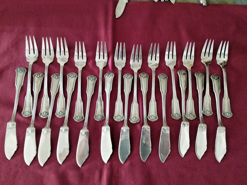 Couteaux 12 fourchettes - couteaux,