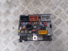 Boitier Fusible BSM R06 - PEUGEOT 807 2.0L HDI 136CV - Réf : 9664706380