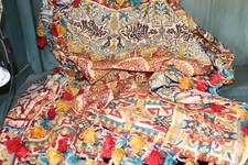 Ancien jeté de lit ou canapé tissé , plaid , nappe - 140 cm / 132 cm