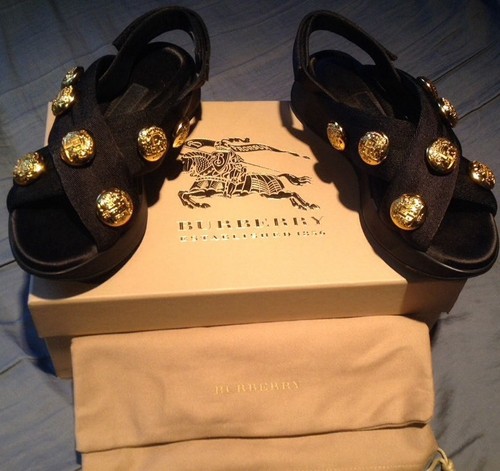 Burberry women actionshire - burberry,