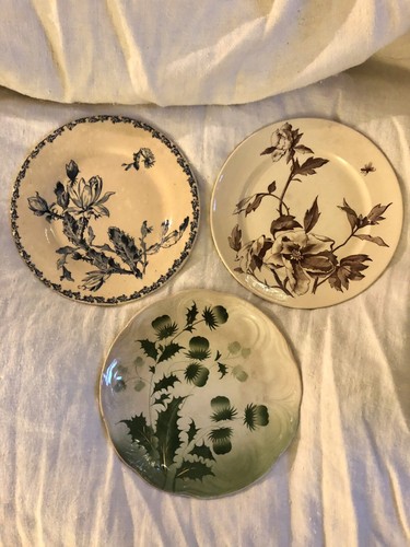 Lot assiettes faience a - de,