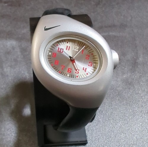 Nike vintage triax silver - nike,