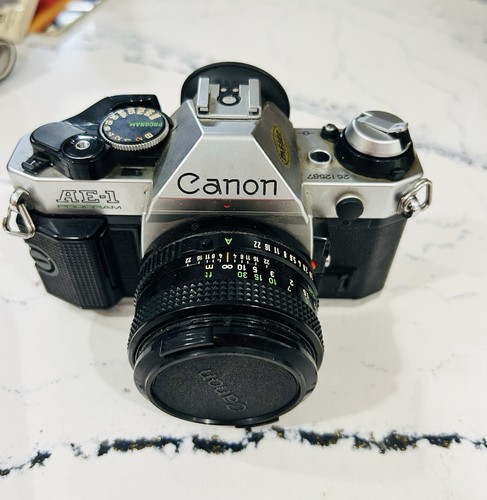 Canon program silver 35mm - ae-1,