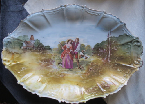Ancien grand plat - de, service