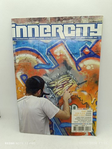 Graffiti magazine street art - street,