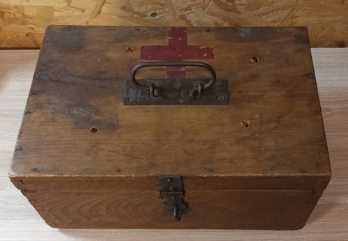 Boîte allemande secours - allemande,