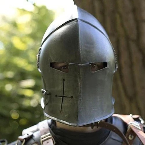 Casque médiéval chevalier