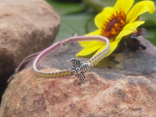 Bracelet macramé abeille