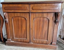 Buffet en acajou et placage d'acajou d'époque Victorienne anglais Angleterre