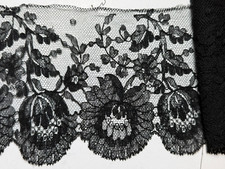 DENTELLE ANCIENNE - VOLANT