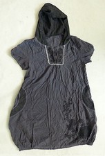 Robe à capuche créateur