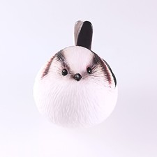 Figurine poussin déformé