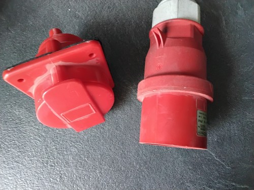 Prise hypra socle n - +, 32
