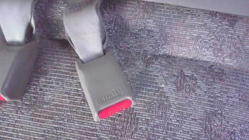 Attache ceinture arriere