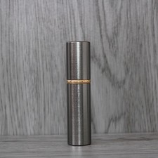 8 cm, Vaporisateur rechargeable dans son étui gris anodisé, vaporisateur de par