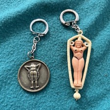 PORTE CLÉ PETANQUE EMBRASSE FANNY EN MÉTAL