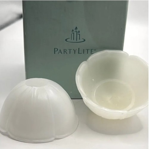 Partylite frosted white lotus - frosted,