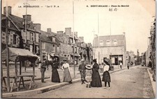 14 BENY BOCAGE - la place du marche.