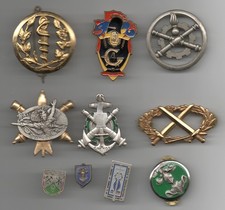 lot d'insignes militaires et