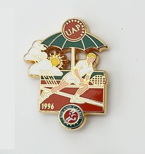 PIN'S ARTHUS BERTRAND - ROLAND