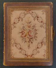 Album photo ancien vide pour