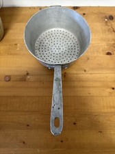 Ancienne Passoire en aluminium avec Manche  Vintage Déco Loft Chalet