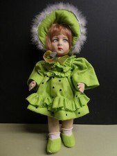 Poupée ancienne: Ravissante