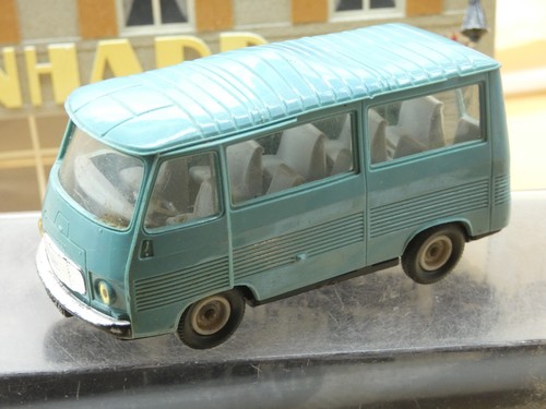 Peugeot car 1 43 - j7,