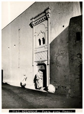 Maroc, Azemmour, porte d'une maison Vintage silver print,  Tirage argenti