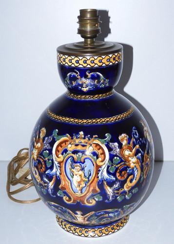 Joli ancien grand pied - grand,
