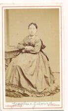 CDV femme assise identifiée