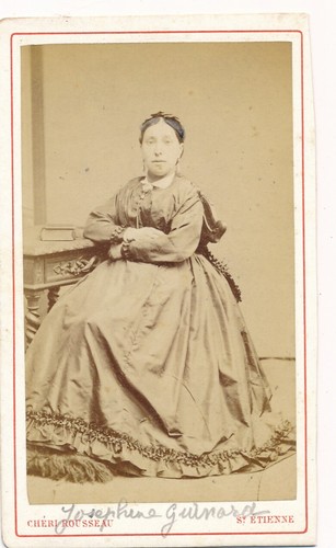 Cdv femme assise - femme, identifiée