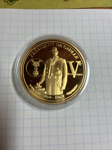Jolie médaille plaqué - jolie,