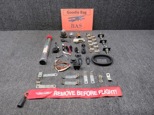Cirrus sr22 goodie bag - goodie,