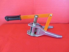 Bouchonneuse à levier Sanbri alu et bras acier