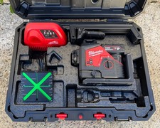 MILWAUKEE Laser 3 lignes vert 12V 4Ah - M12 3PL-401C